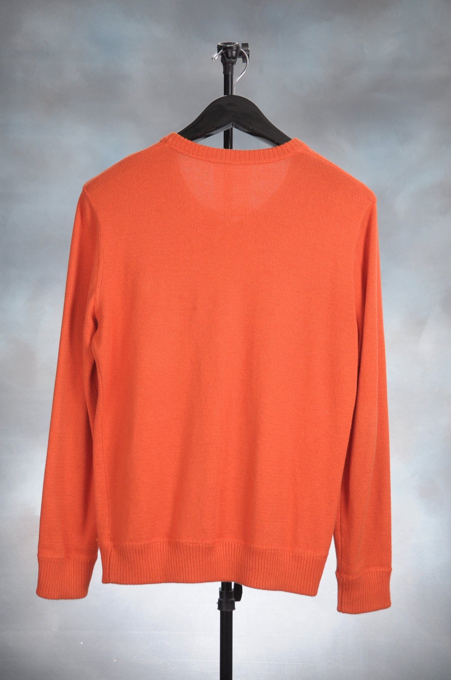 Letter Sweater “E” pumpkin orange & Pink